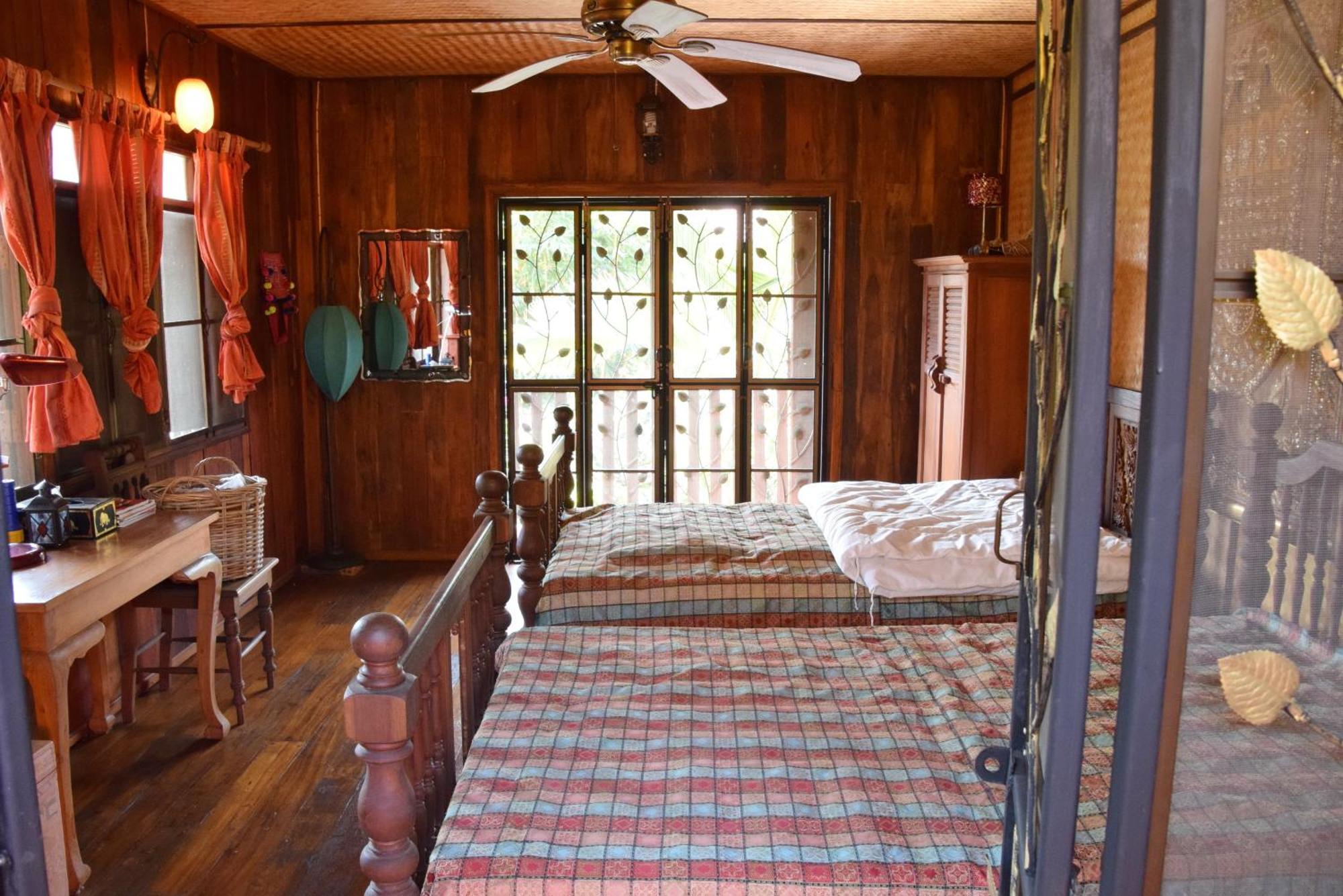 Golden Teak Home Resort Saraphi Chambre photo