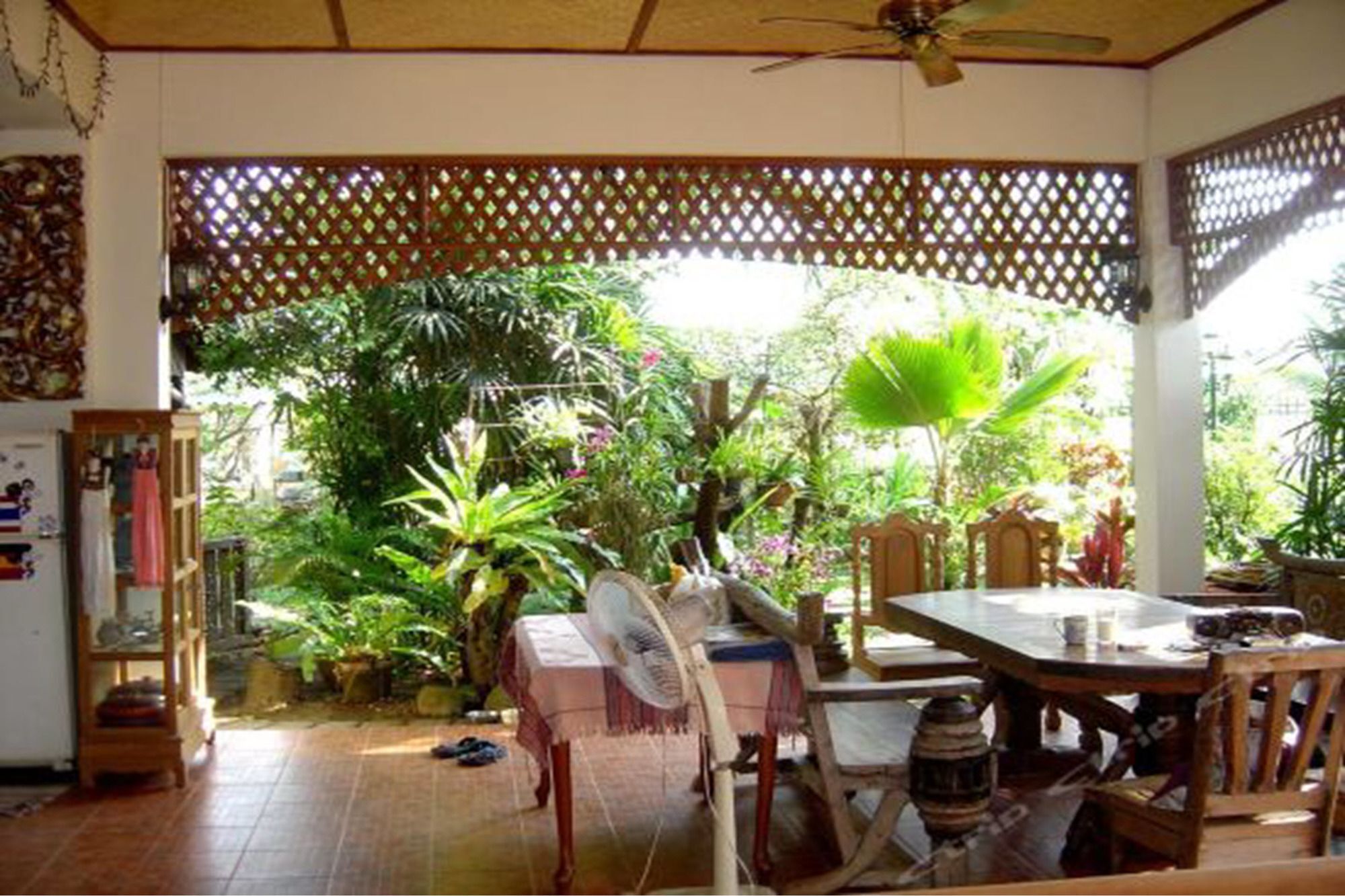 Golden Teak Home Resort Saraphi Extérieur photo
